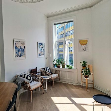 Bright And Charming Apartment From 1878 With View To The New National Museum In Oslo Exterior photo
